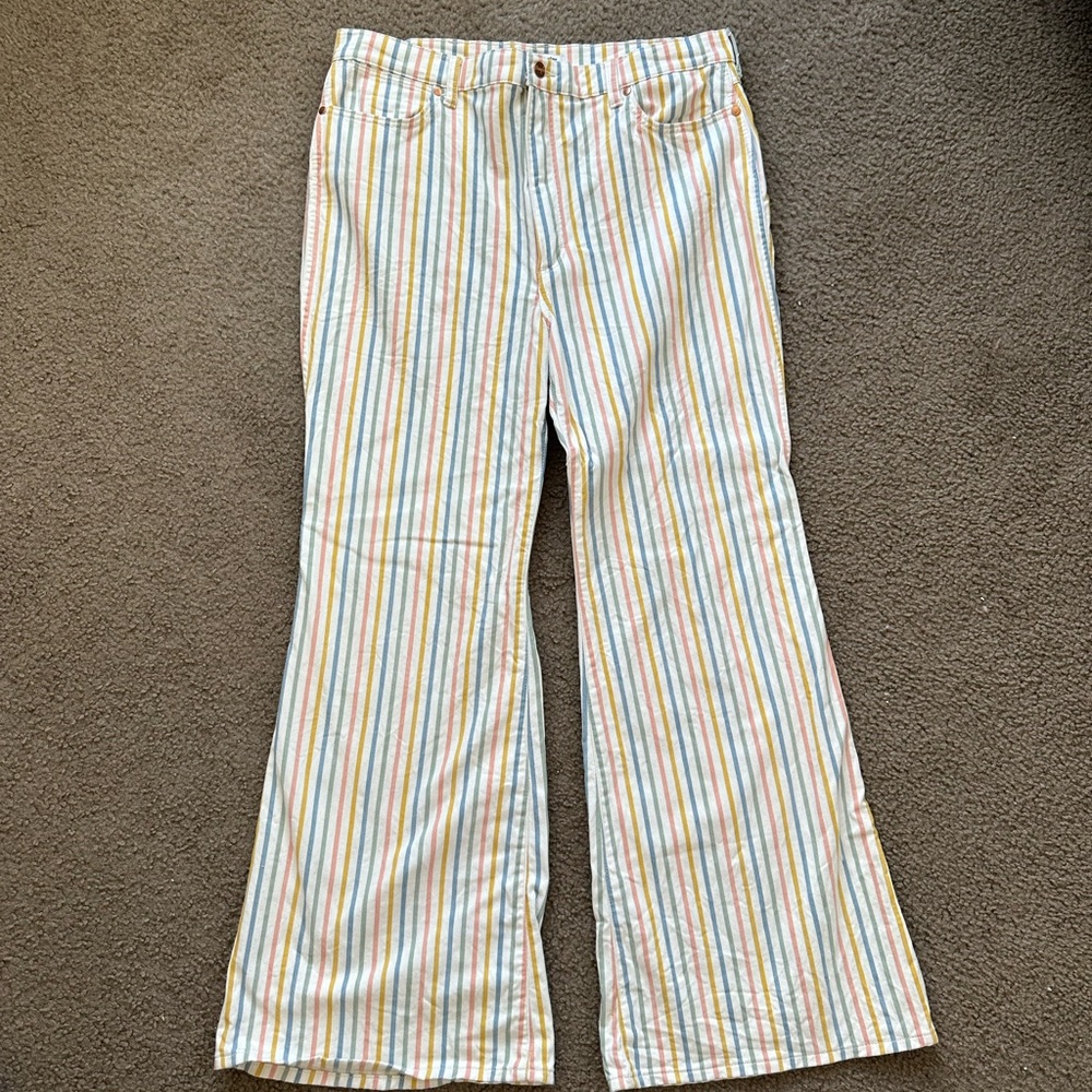 Women’s Wrangler High Rise Wanderer Pastel Striped Flared Jeans Size 34